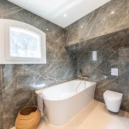 Вилла Luxury Cannes,350 M2, 12 Pers, 6 Ch 6 Sdb Канны