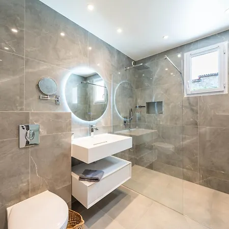 Luxury Cannes,350 M2, 12 Pers, 6 Ch 6 Sdb 戛纳