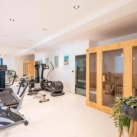 Luxury Cannes,350 M2, 12 Pers, 6 Ch 6 Sdb 别墅 *